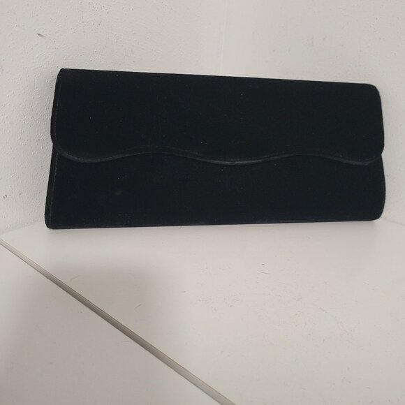 Vintage Black Velvet Scalloped Front Clutch Purse - Picture 1 of 4